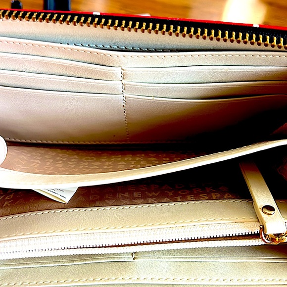 Kate Spade Wallet/Wristlet&tagPatentBlack&Red EyeCatching.PristineInterior.Roomy - Picture 4 of 9